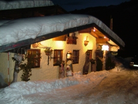 Das-Wagrainer-Bauernstueberl.jpg